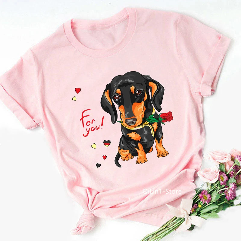 Pink Dachshund Mom Graphic T Shirts